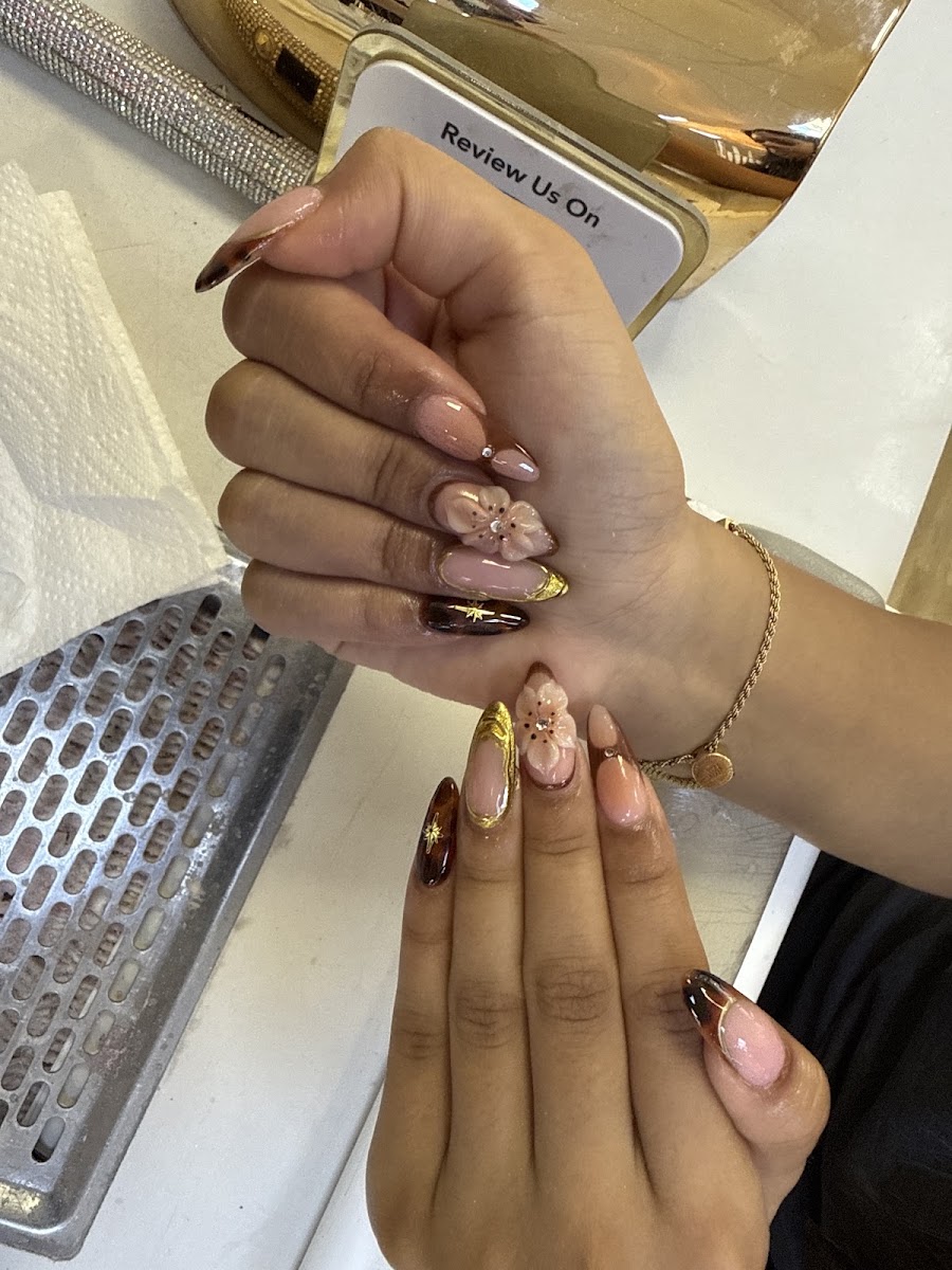 Royal Nails Spa work